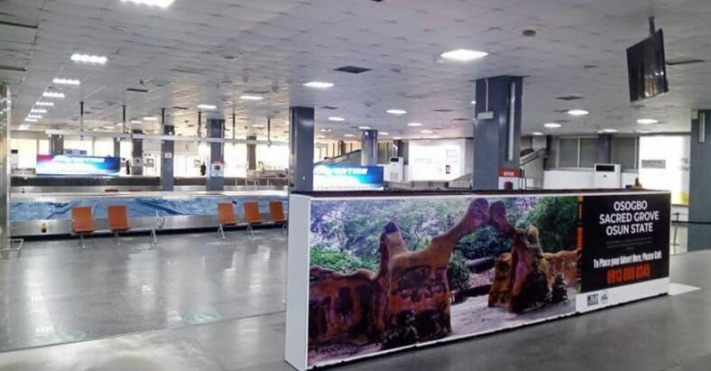 拉各斯機(jī)場(chǎng)廣告